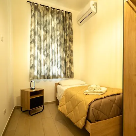 Apartmán Da Mimmo Vacanze - Dimora Spaziosa In Centro & Free Parking Barcellona-Pozzo di Gotto