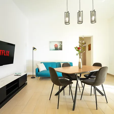 Apartmán Da Mimmo Vacanze - Dimora Spaziosa In Centro & Free Parking Barcellona-Pozzo di Gotto