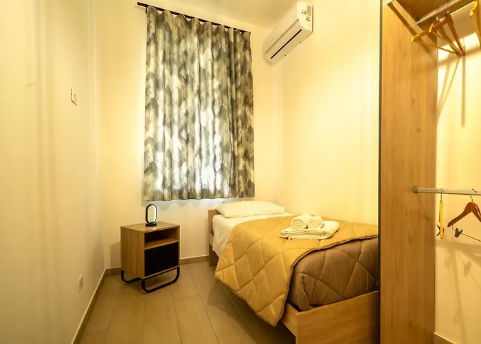 Apartmán Da Mimmo Vacanze - Dimora Spaziosa In Centro & Free Parking Barcellona-Pozzo di Gotto